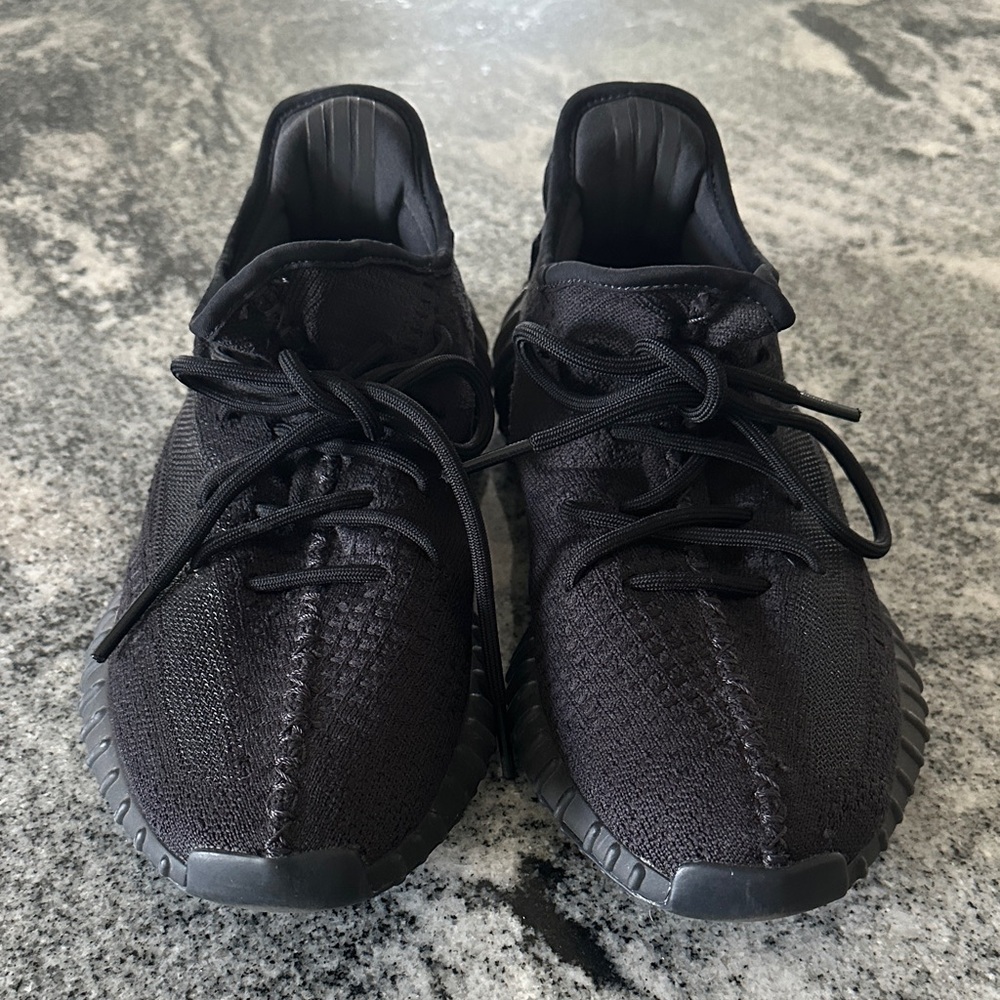 Adidas Yeezy Boost 350 V2 Onyx